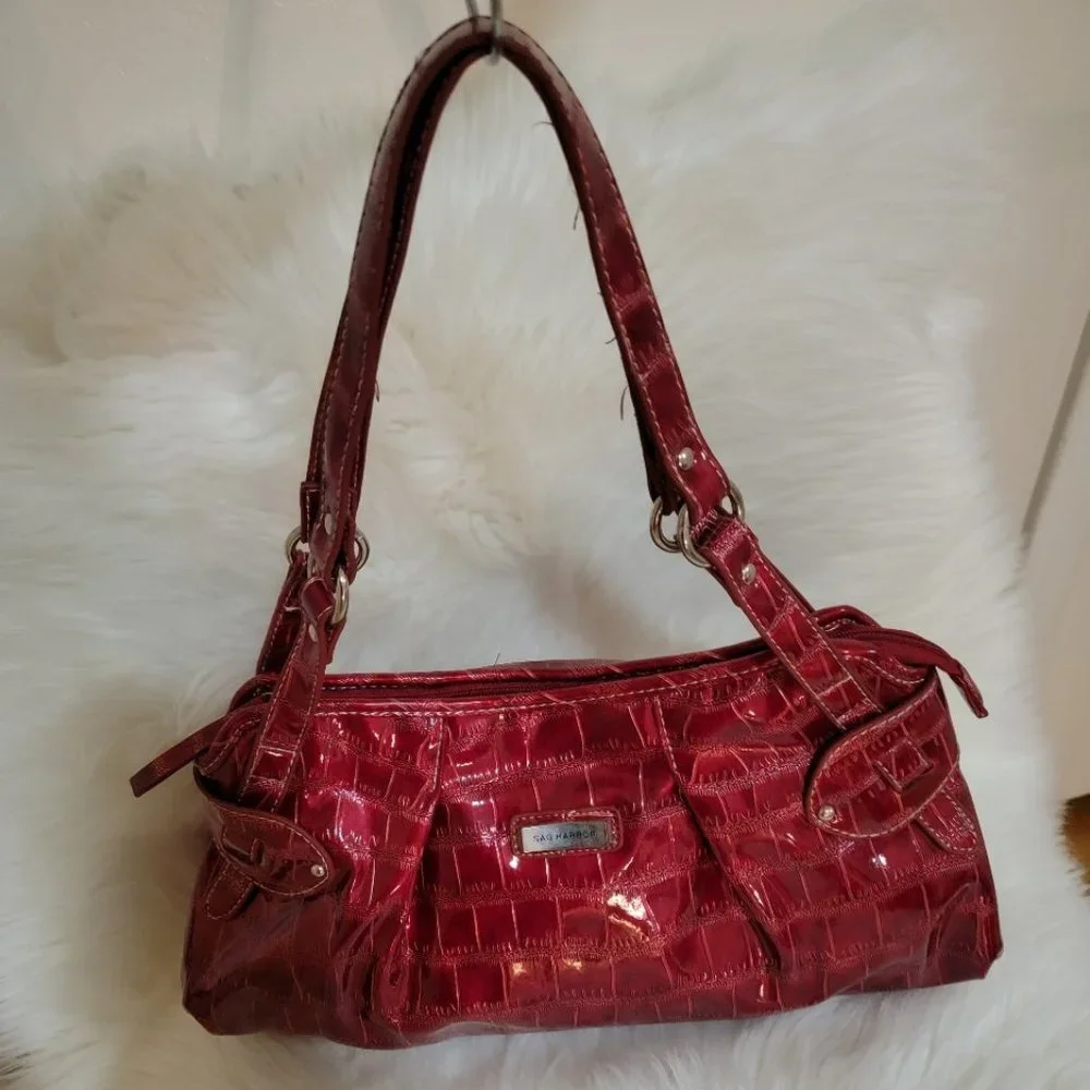 Sag Harbor Women's Red Bag, NWT